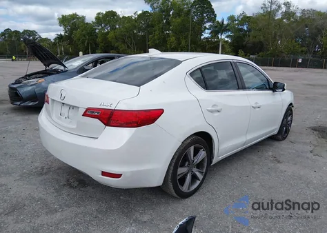 2013 Acura Ilx 2.0L из США, поврежденный, VIN 19VDE1F55DE012033